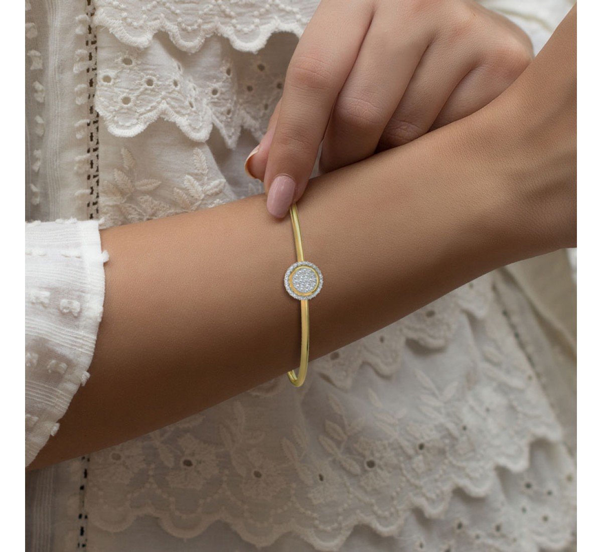 Lustrous Labyrinth Diamond Bracelet