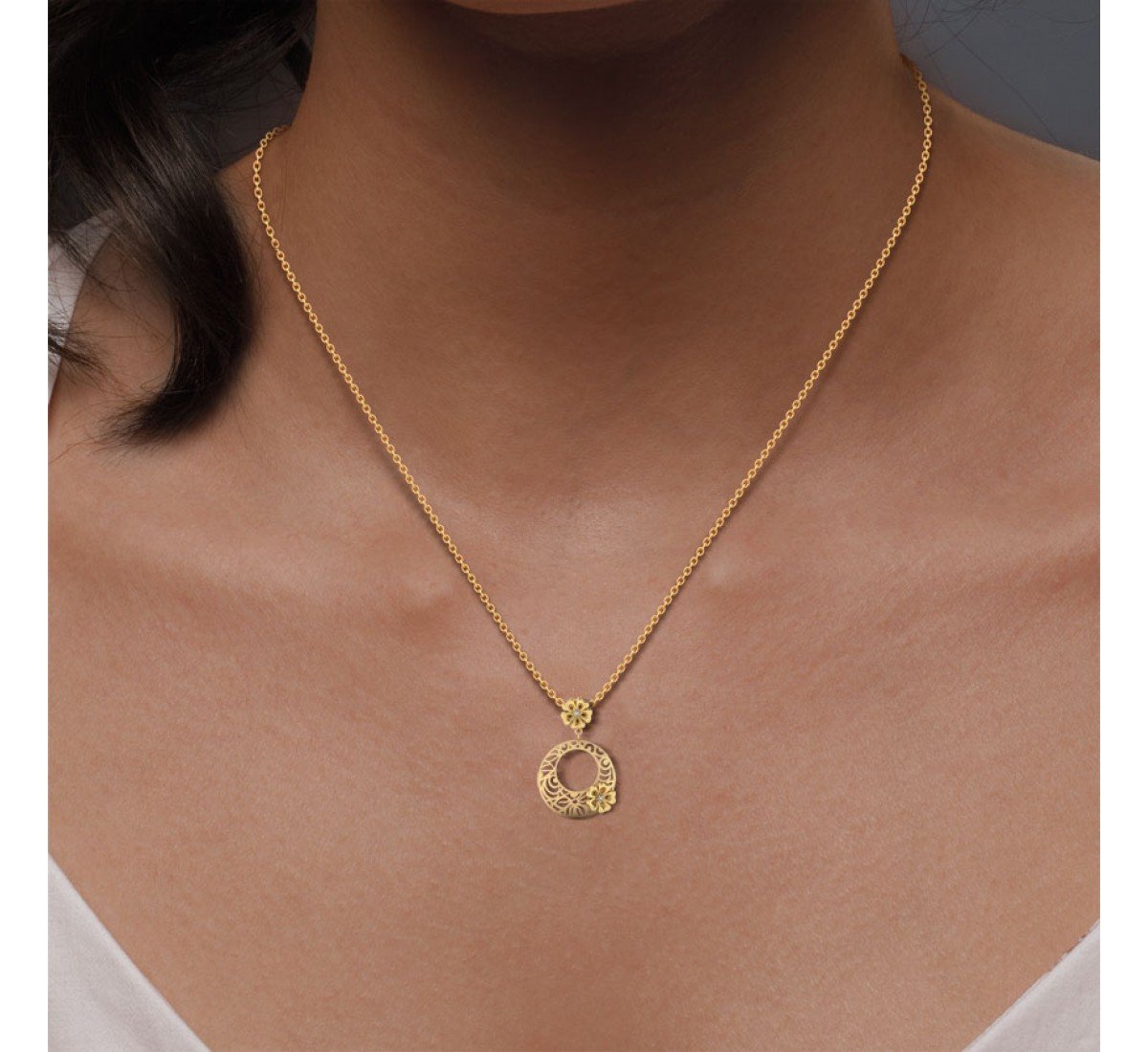 Futuraara Gold Pendant