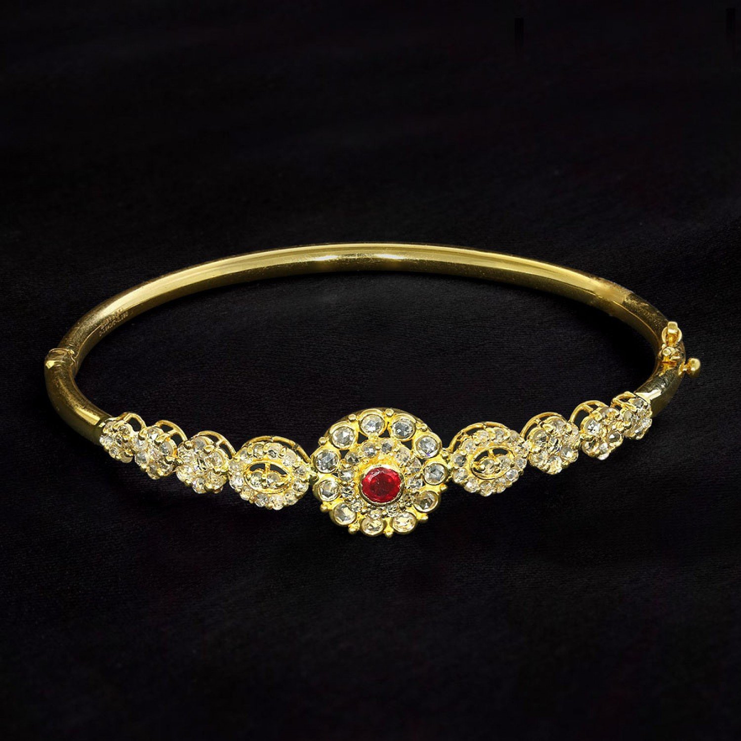 Vilaan Asya Gold Bangles
