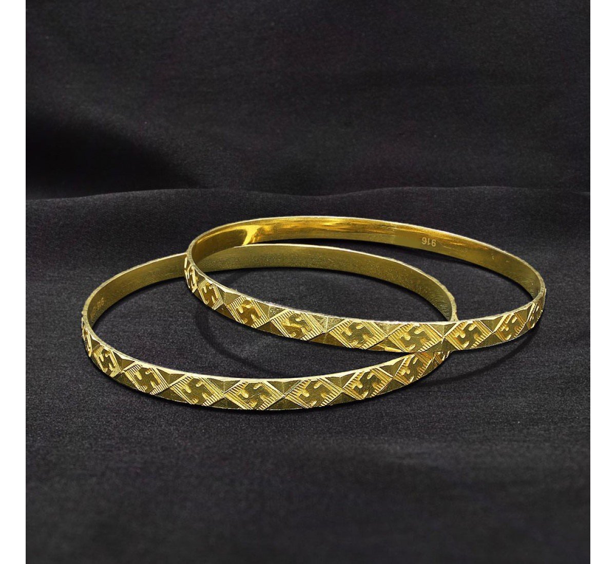 Laya Margaret Gold Bangles