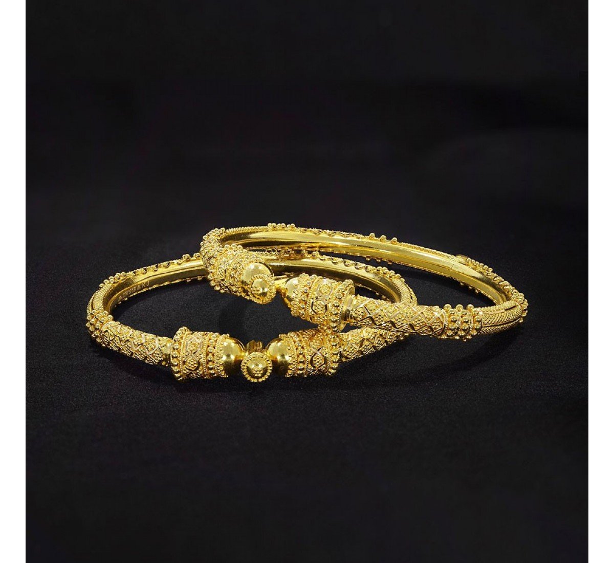 Archa Pattern Gold Bangles