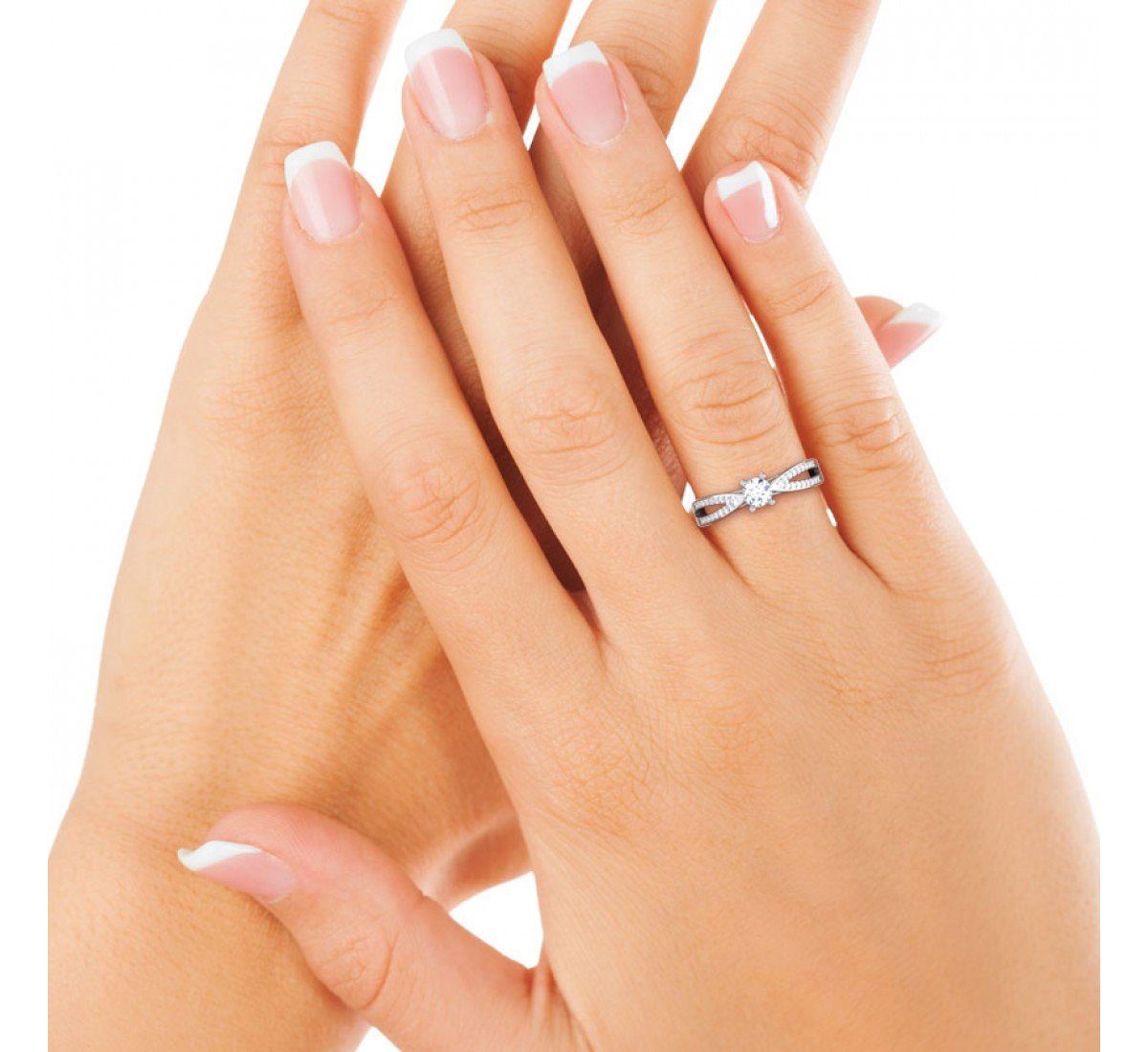 Opulence Knot Solitaire Diamond Ring