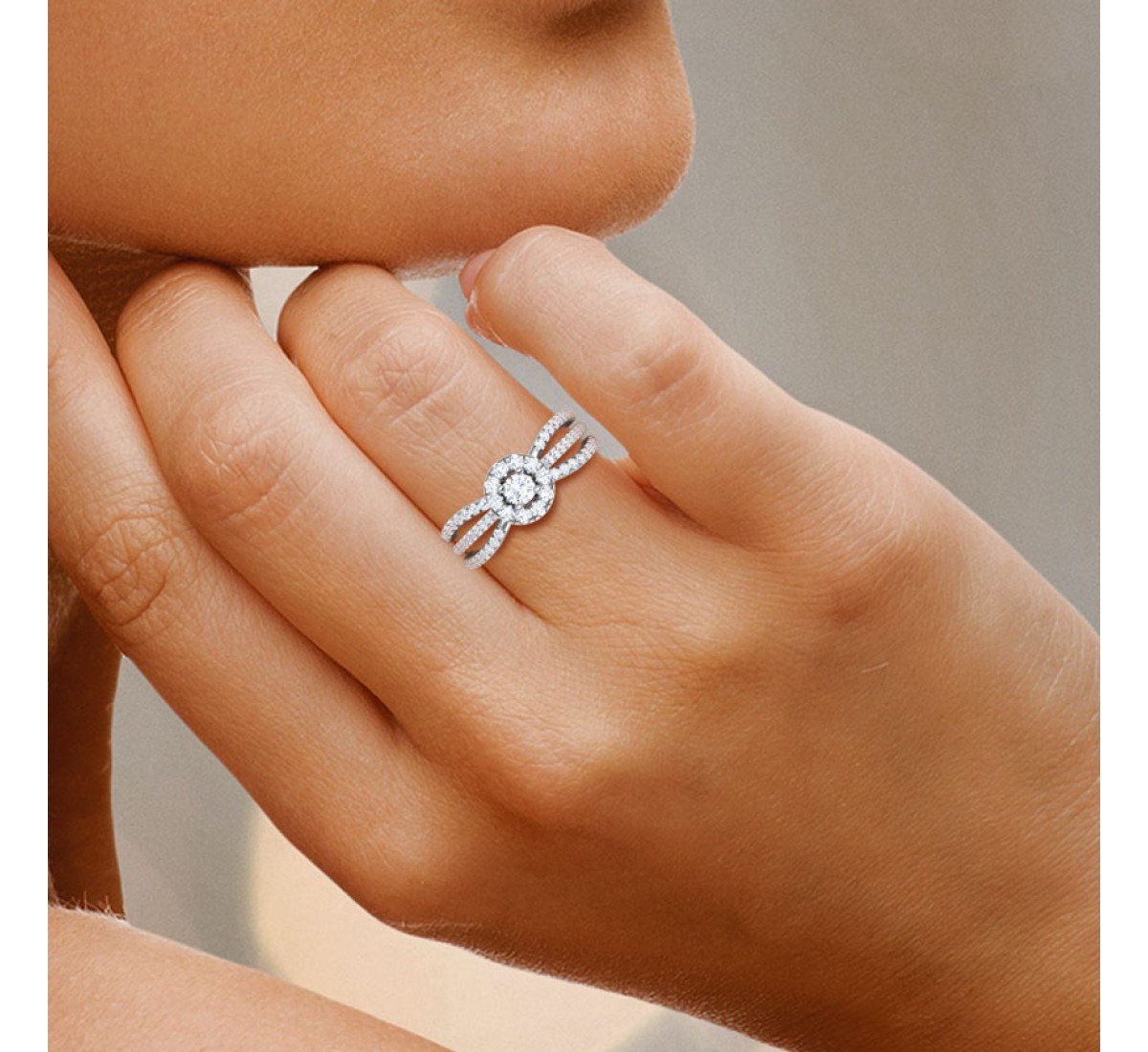 Foliate Spiral Solitaire Diamond Ring
