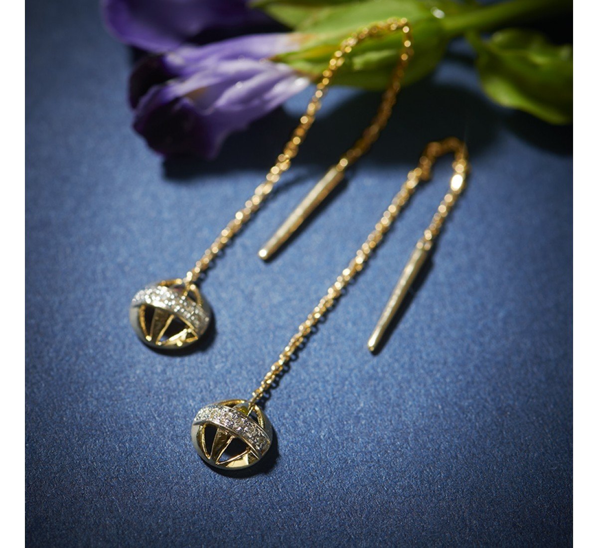 Brilliant Spherical Diamond Sui Dhaga