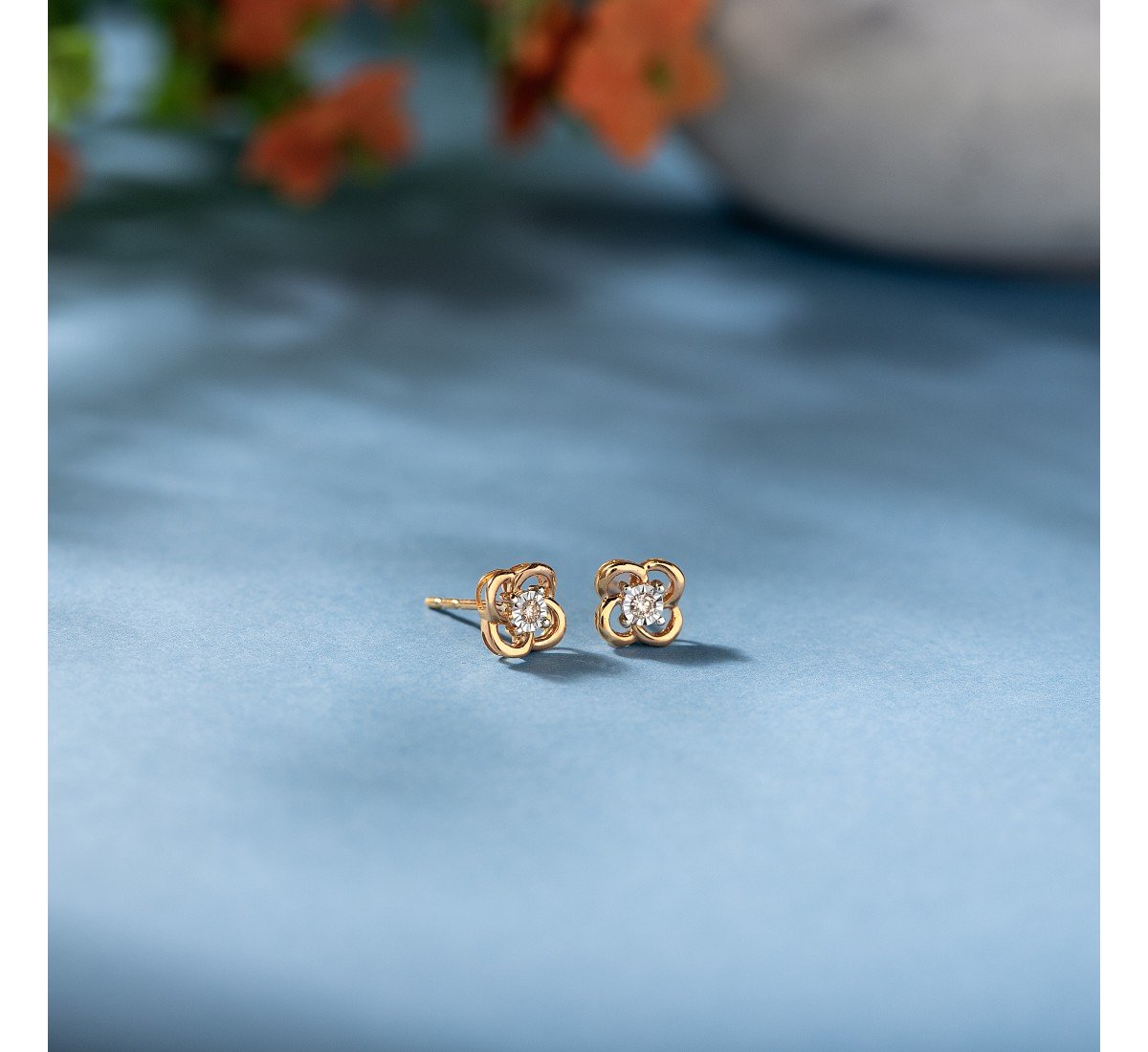 Stripes Plate Diamond Stud Earrings