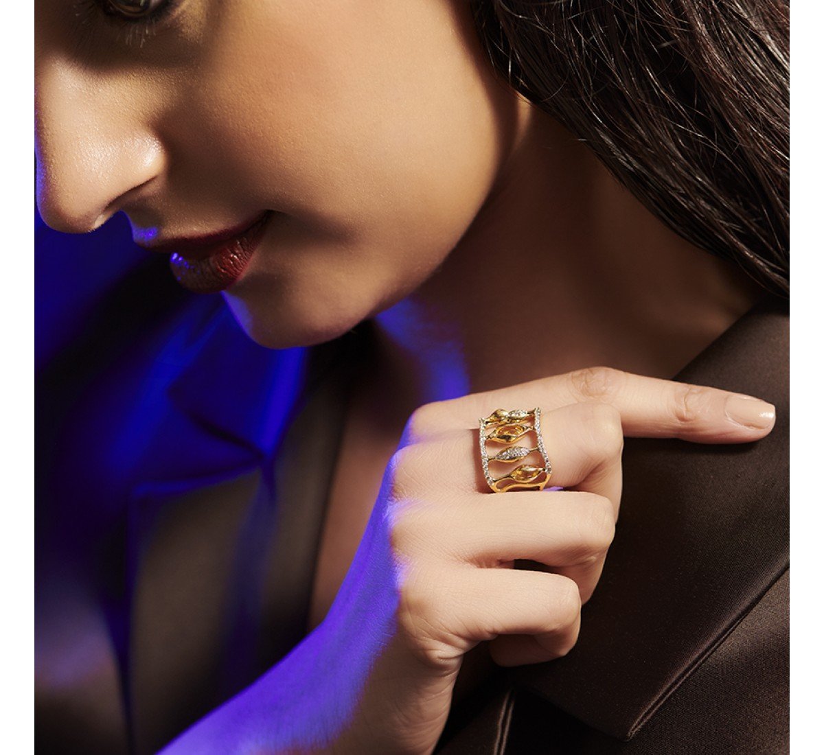 Isha Stairway Gemstone Band