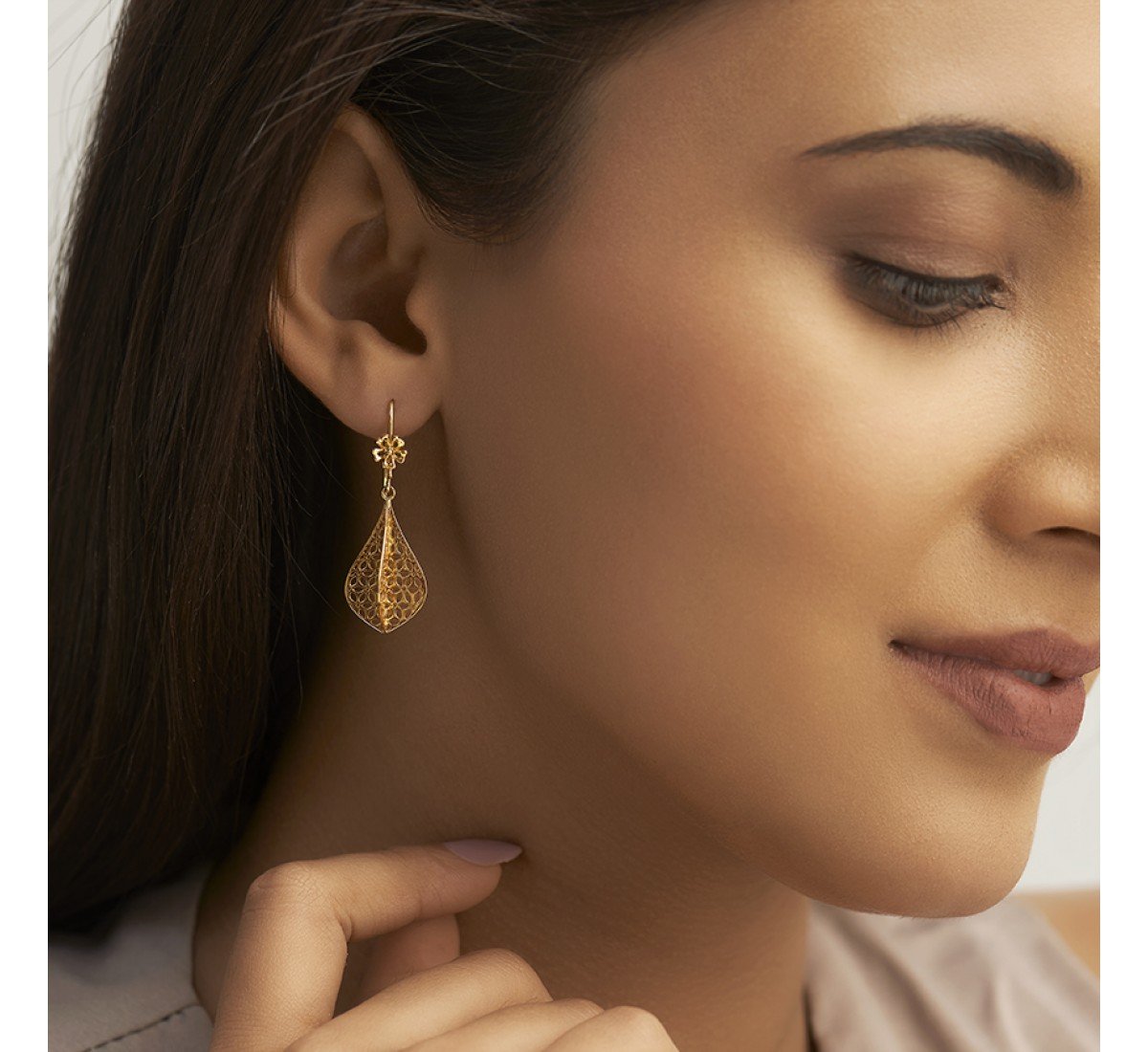 Draven Drop Gold Earrings