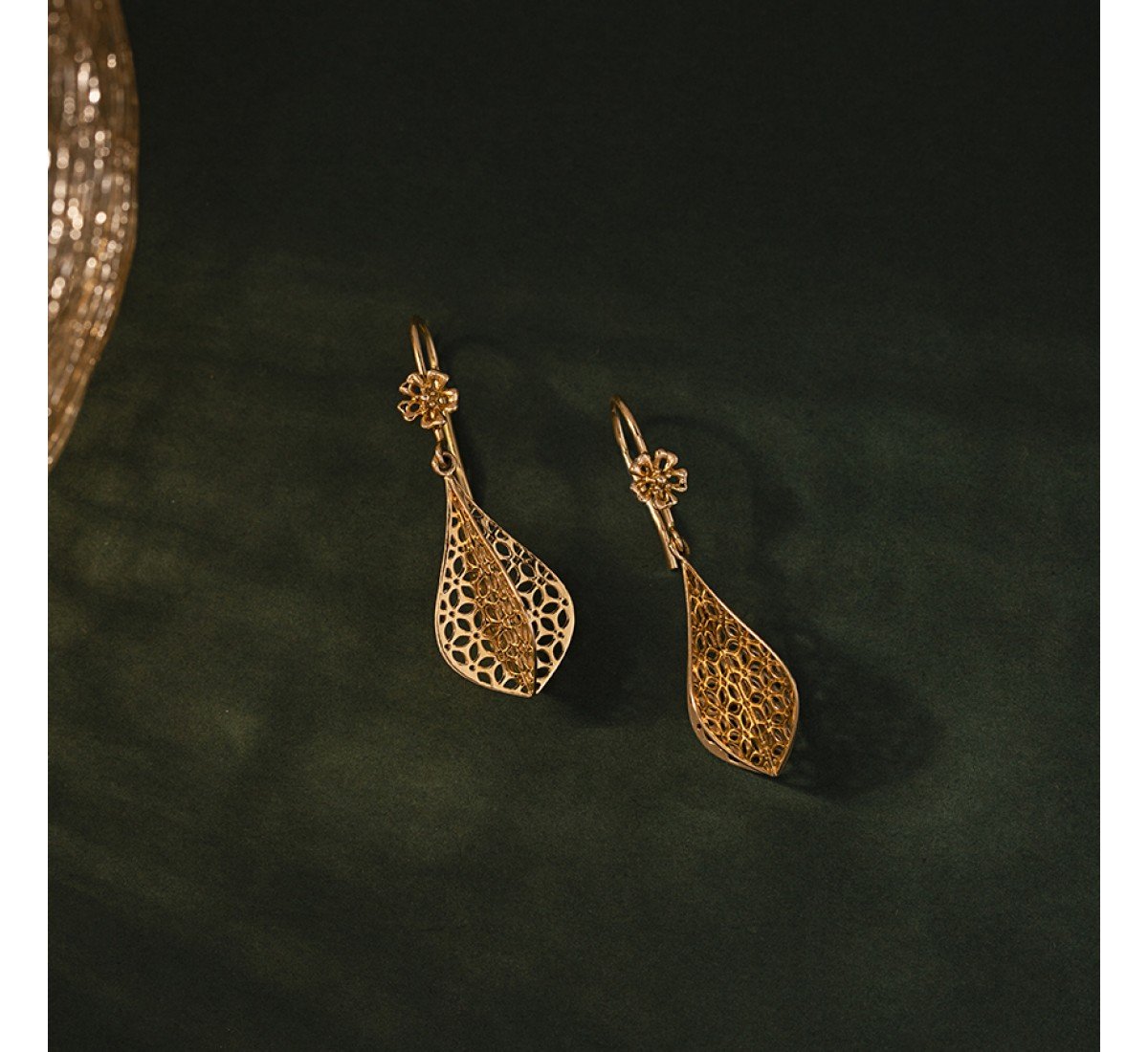 Draven Drop Gold Earrings