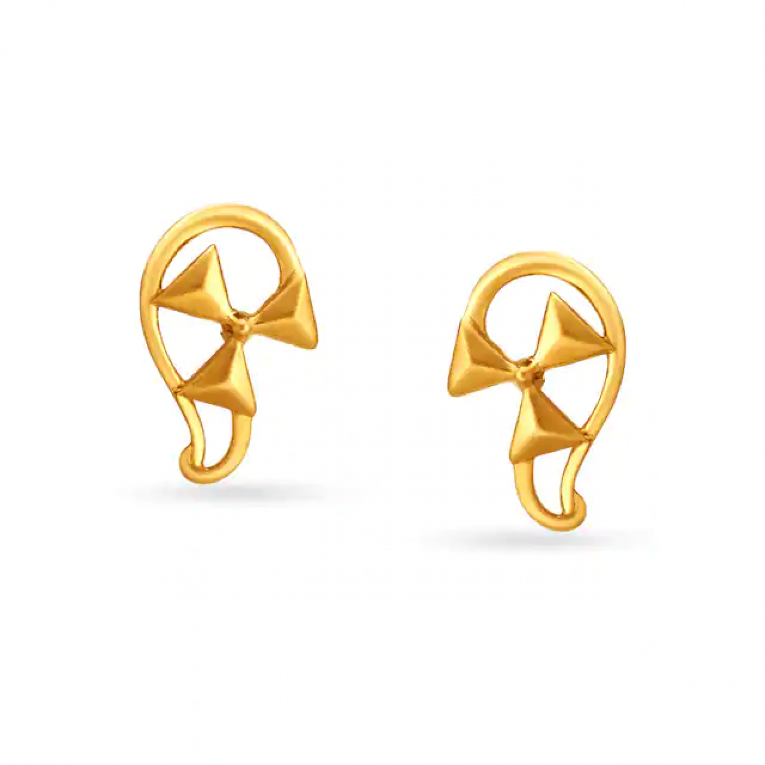 Graceful Wheel Motif Gold Stud Graceful Wheel Motif Gold Stud