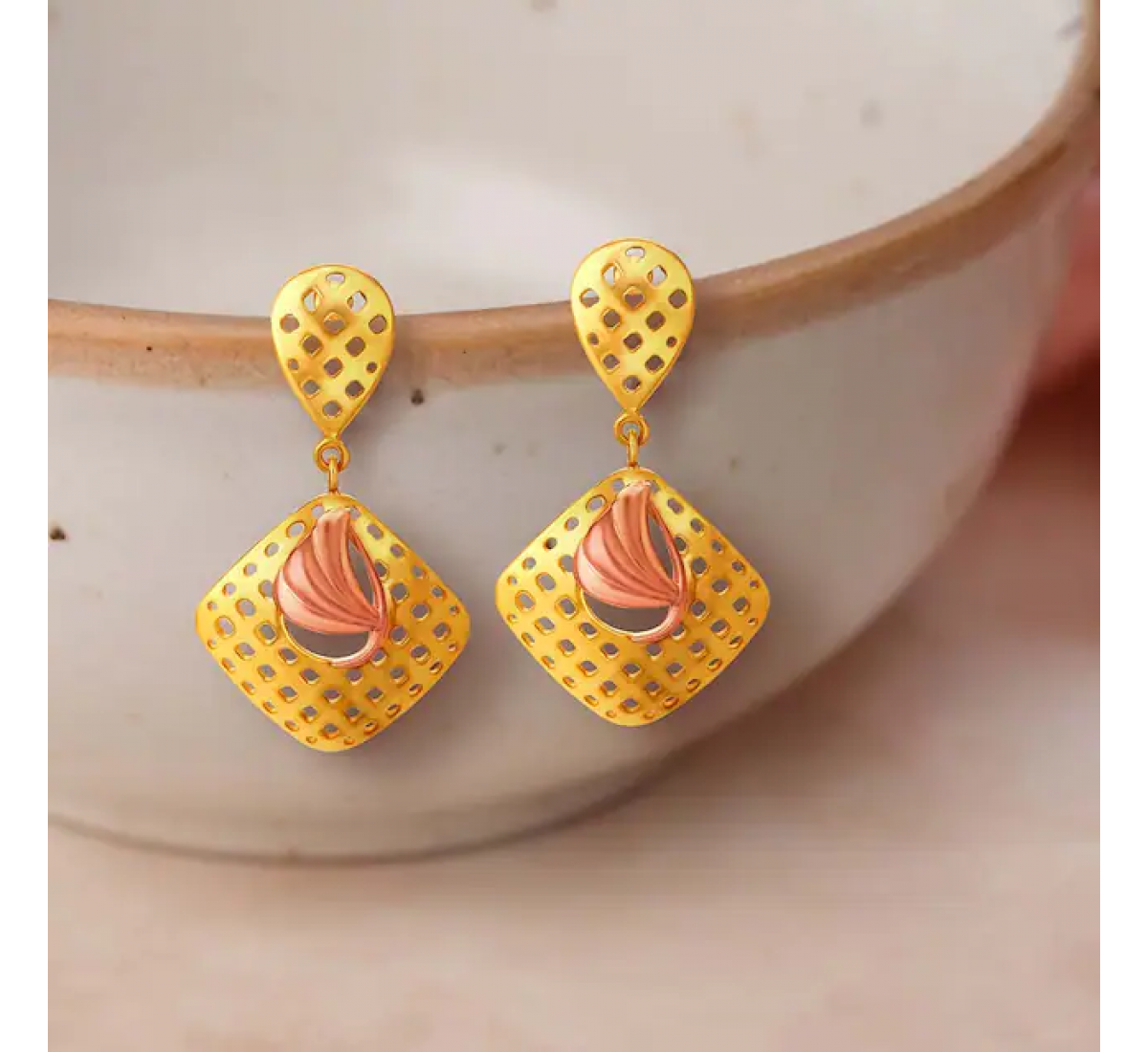Modish Gold Drop Earrings