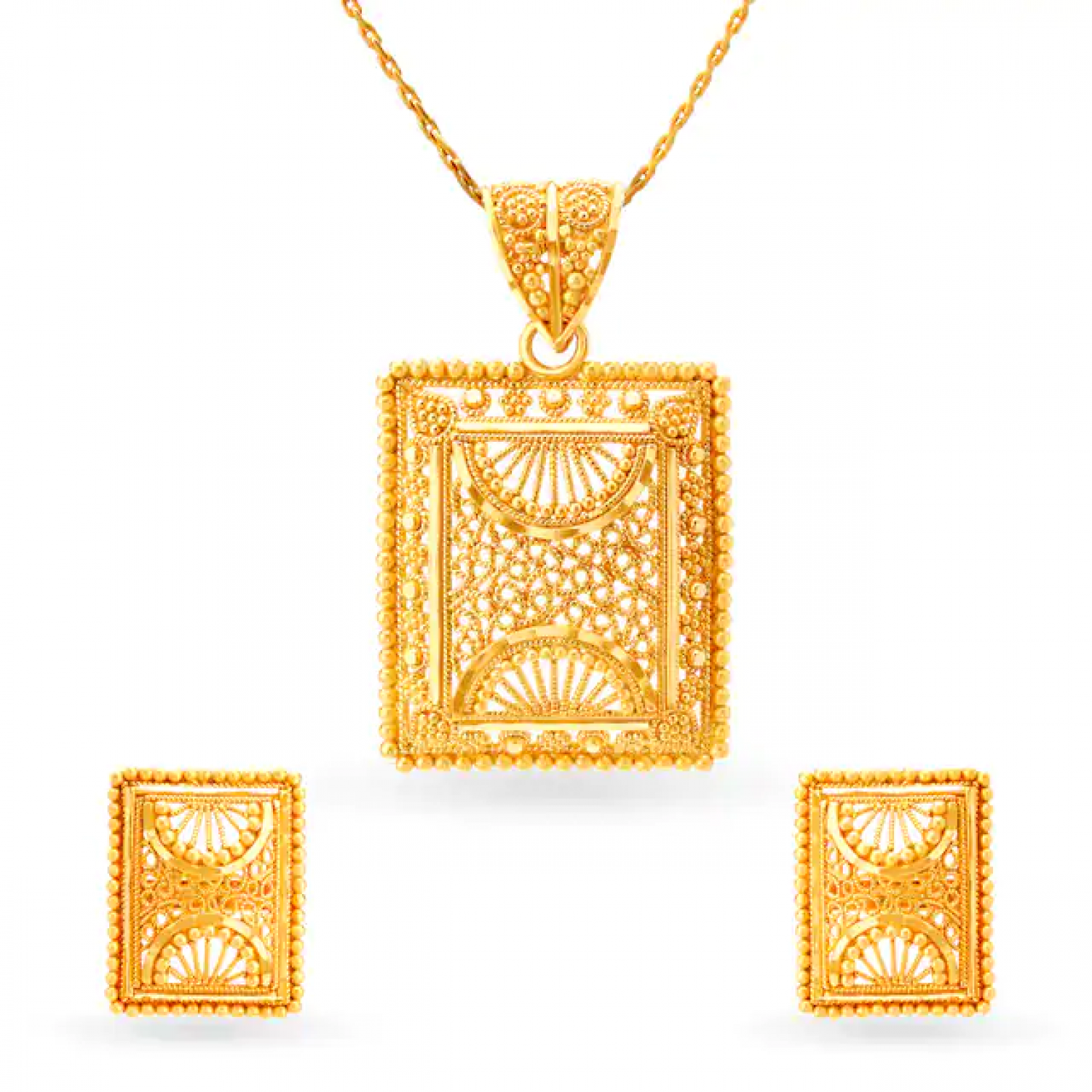 Elaborate Gold Pendant Set