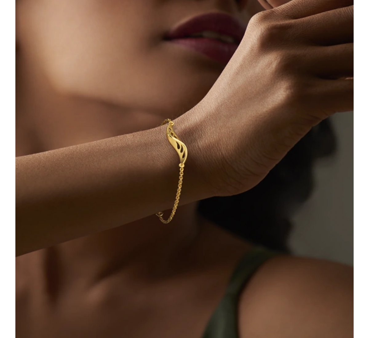 Rupika Gold Bracelet