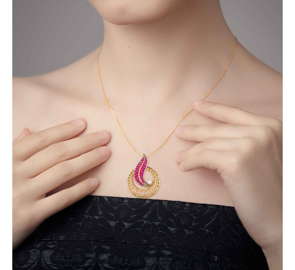Prisma Feba Diamond Pendant